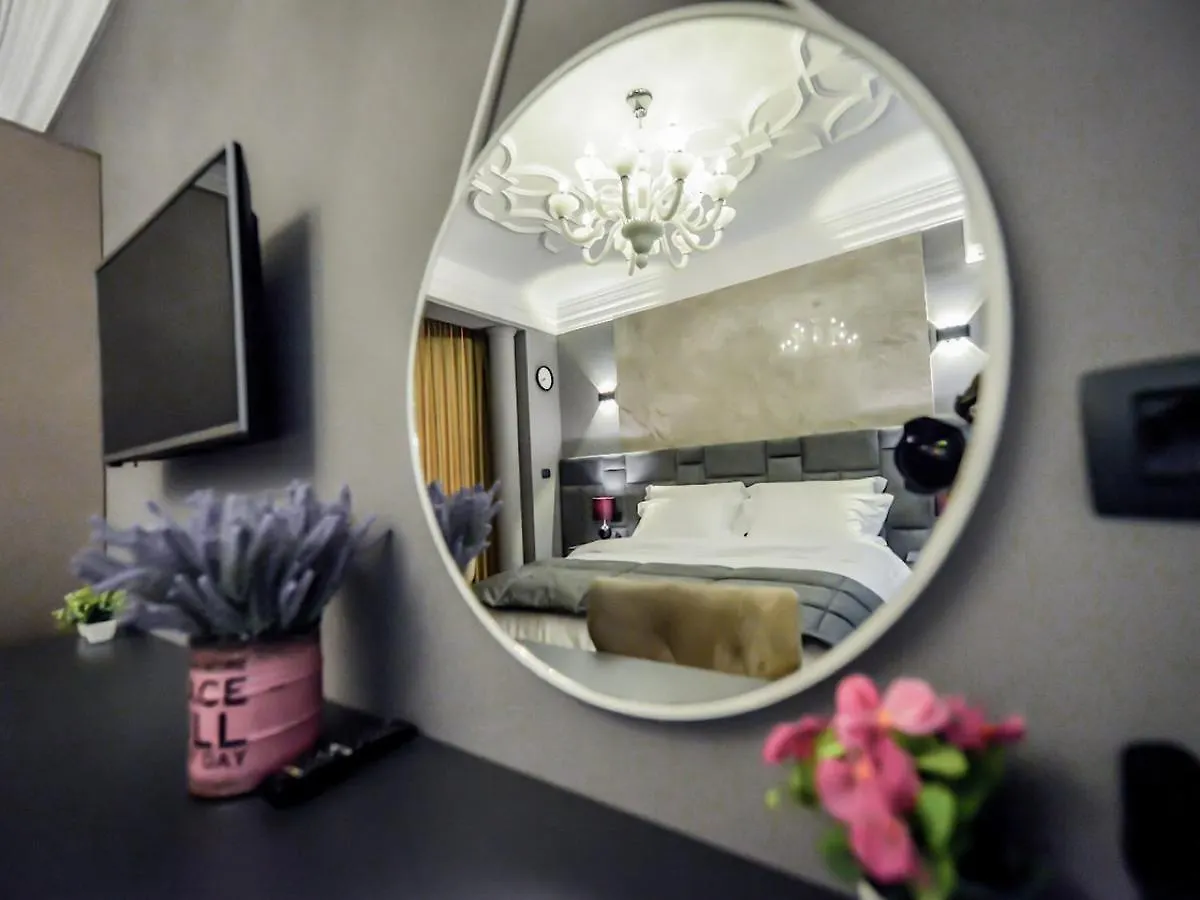 Hotel Vila تيرانا