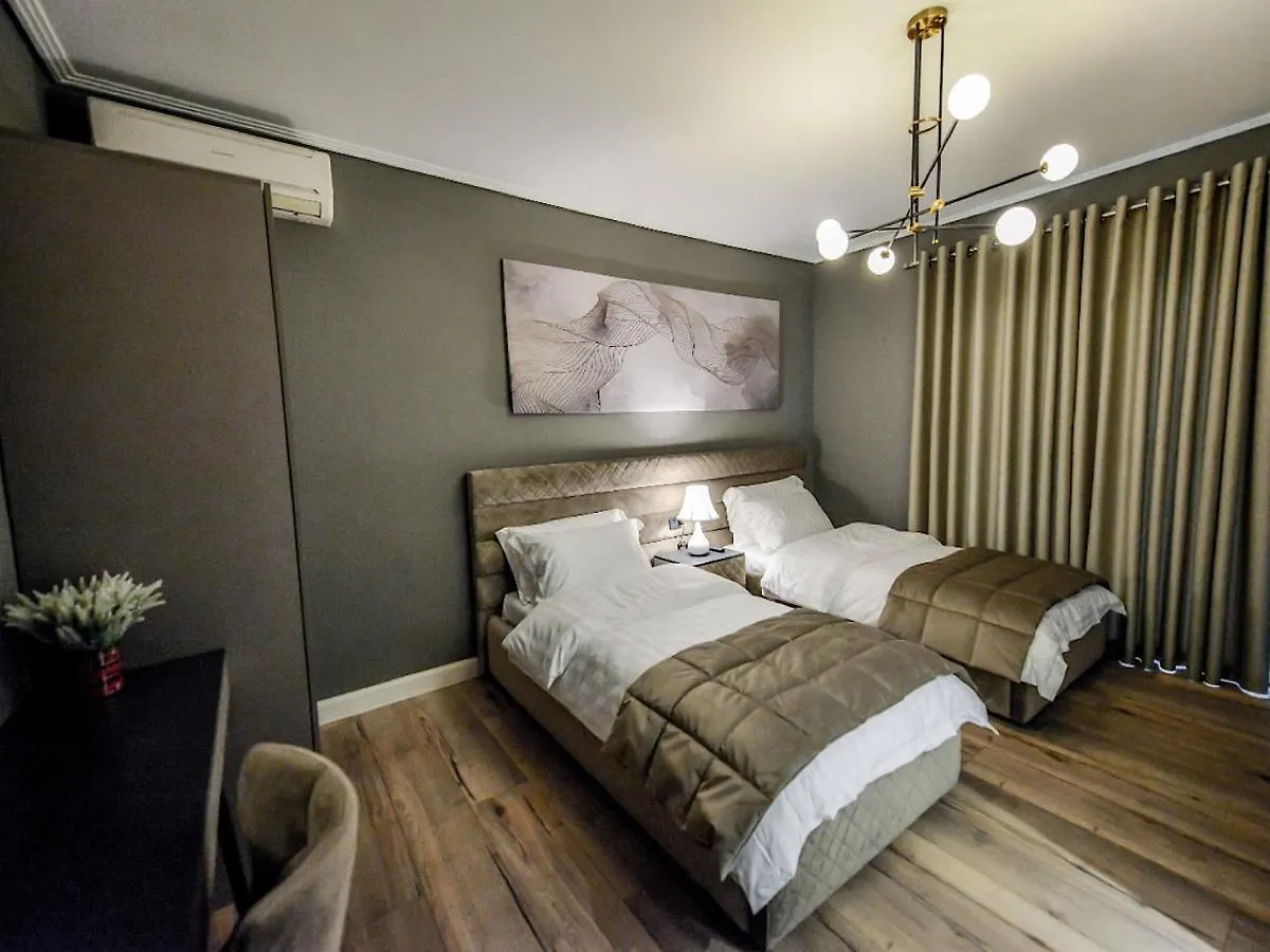 Hotel Vila تيرانا 3*,  ألبانيا