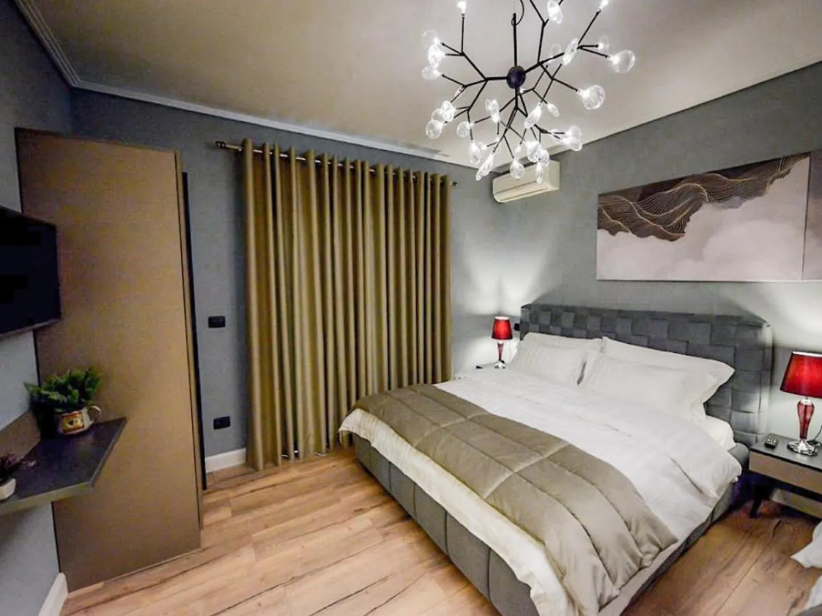 ***  Hotel Vila Tirana Albanië